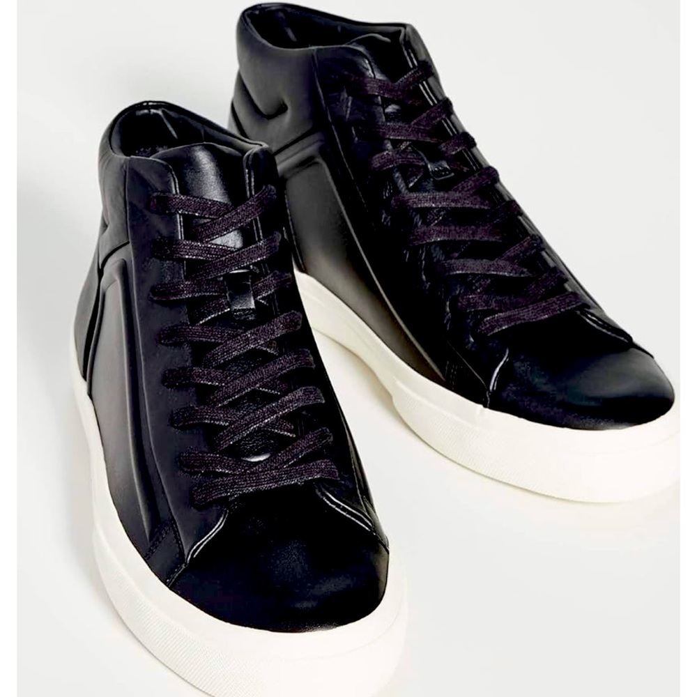Vince Flynn Black Leather Sneakers